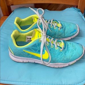 NIKE FREE Running Shoes